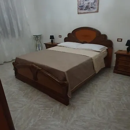 Del Centro *